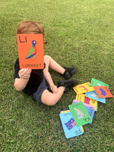 Load image into Gallery viewer, From M for Meat Pie to D for Dingo, from U for Uluru to Y for Yabby, this educational set will make learning fun for both you and your child with these Australia A-Z Flash Cards